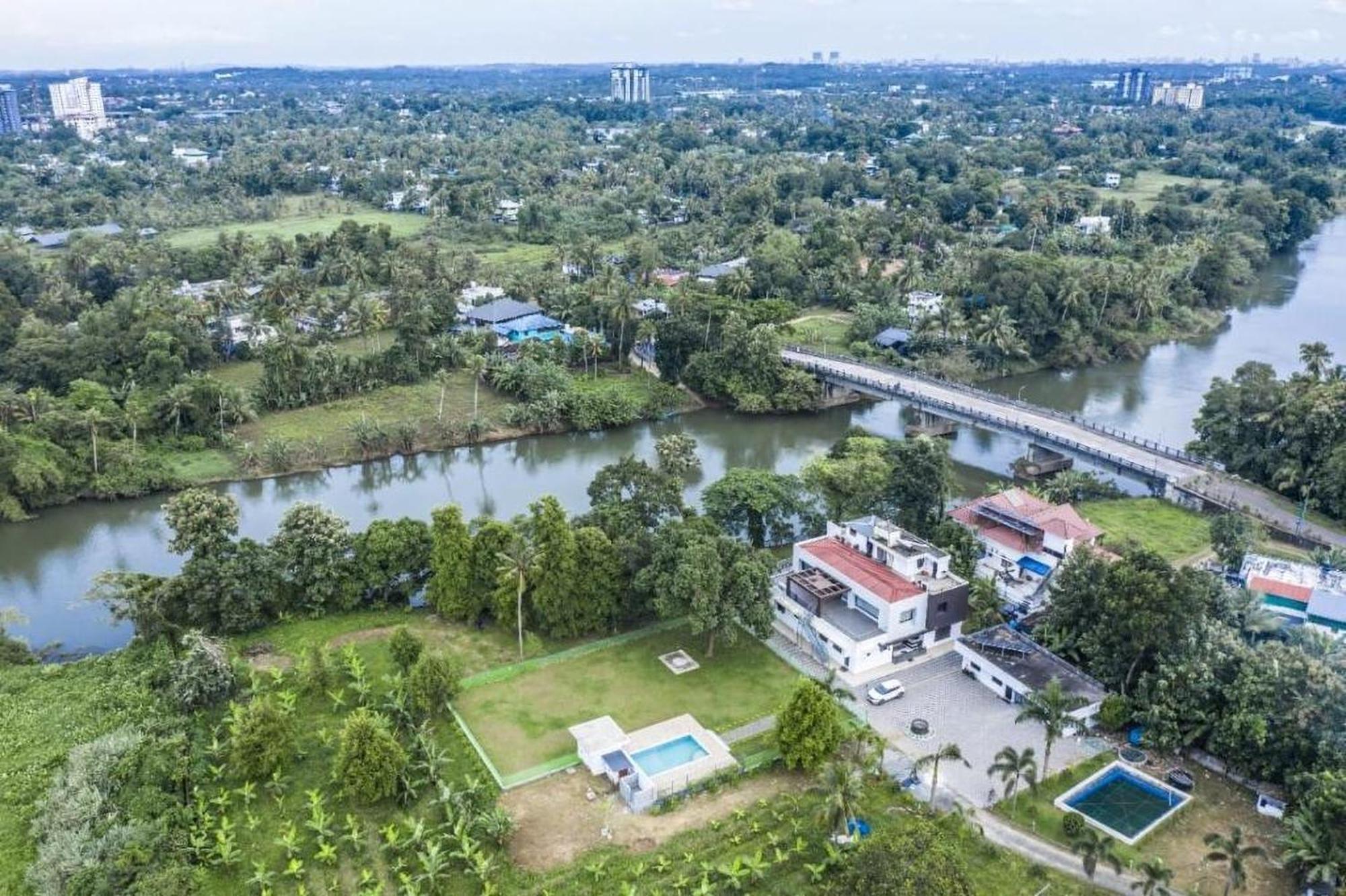 Nadhiyoram River Retreat Kochi Exterior foto